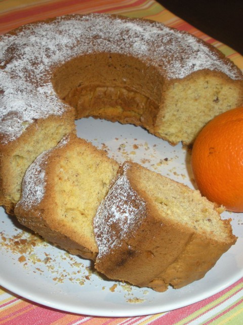 Κέικ πορτοκάλι με καρύδια ή αμύγδαλα